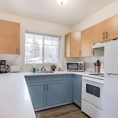 Entire Lovely Townhouse Mountain View! Canmore Exterior photo